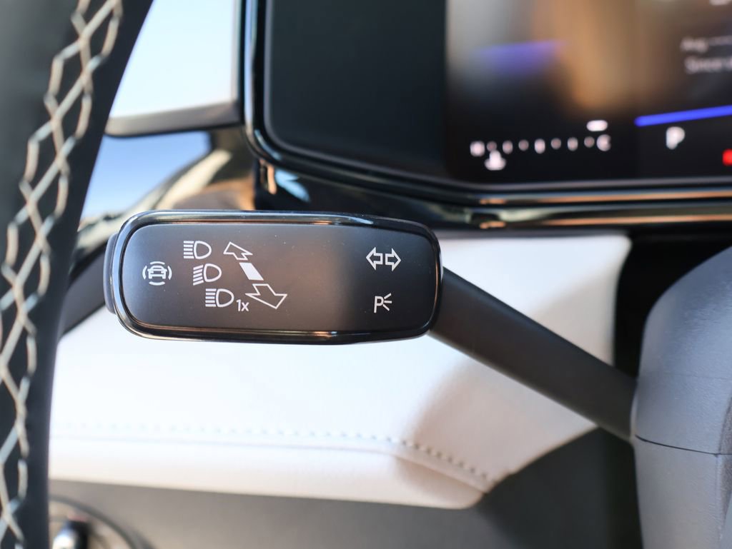 New 2026 Volkswagen Taos S image 38