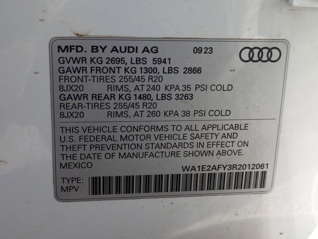 Used 2024 Audi Q5 e Premium Plus w/ Premium Plus Package image 11