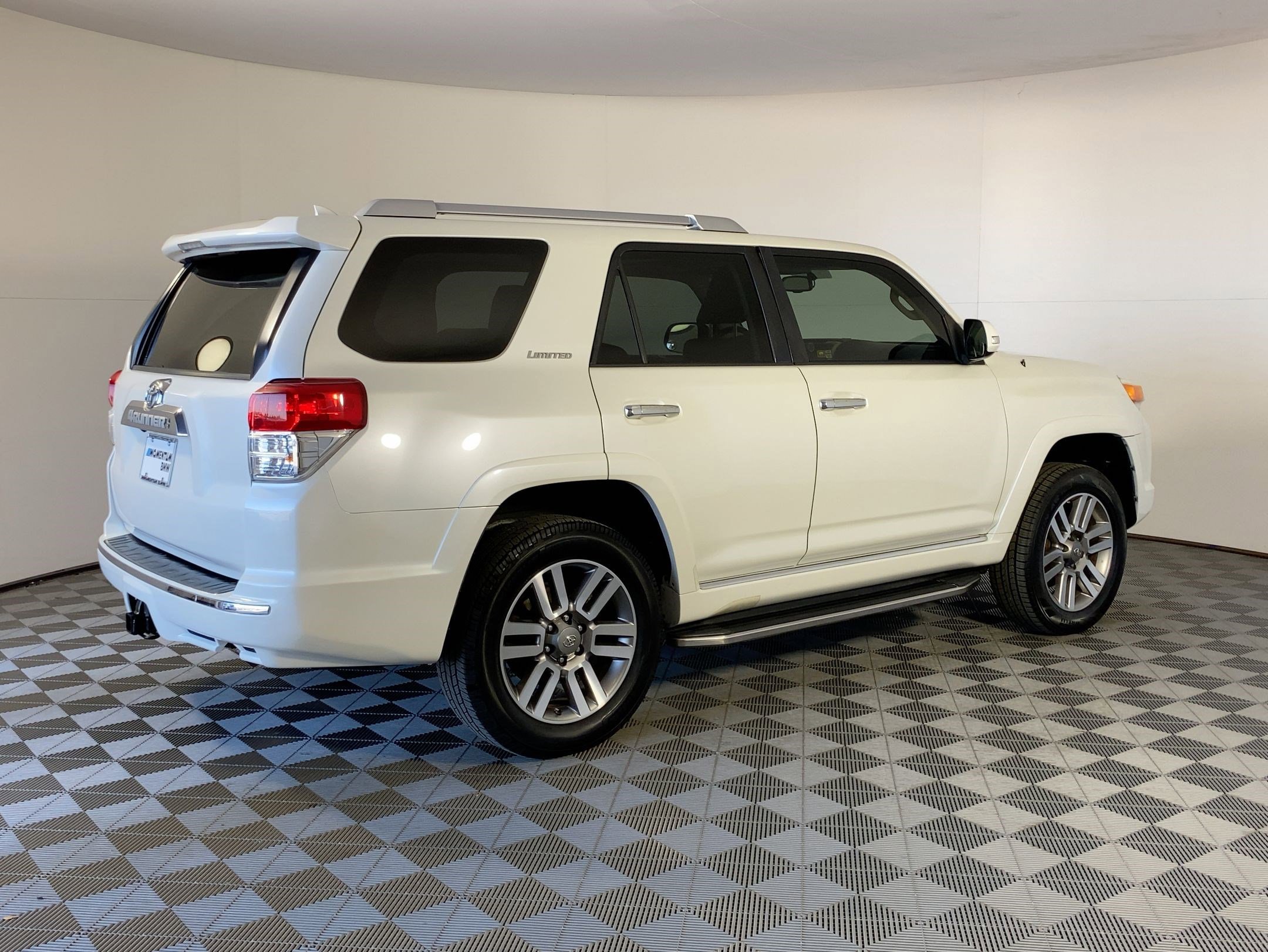 Used 2013 Toyota 4Runner Limited image 7