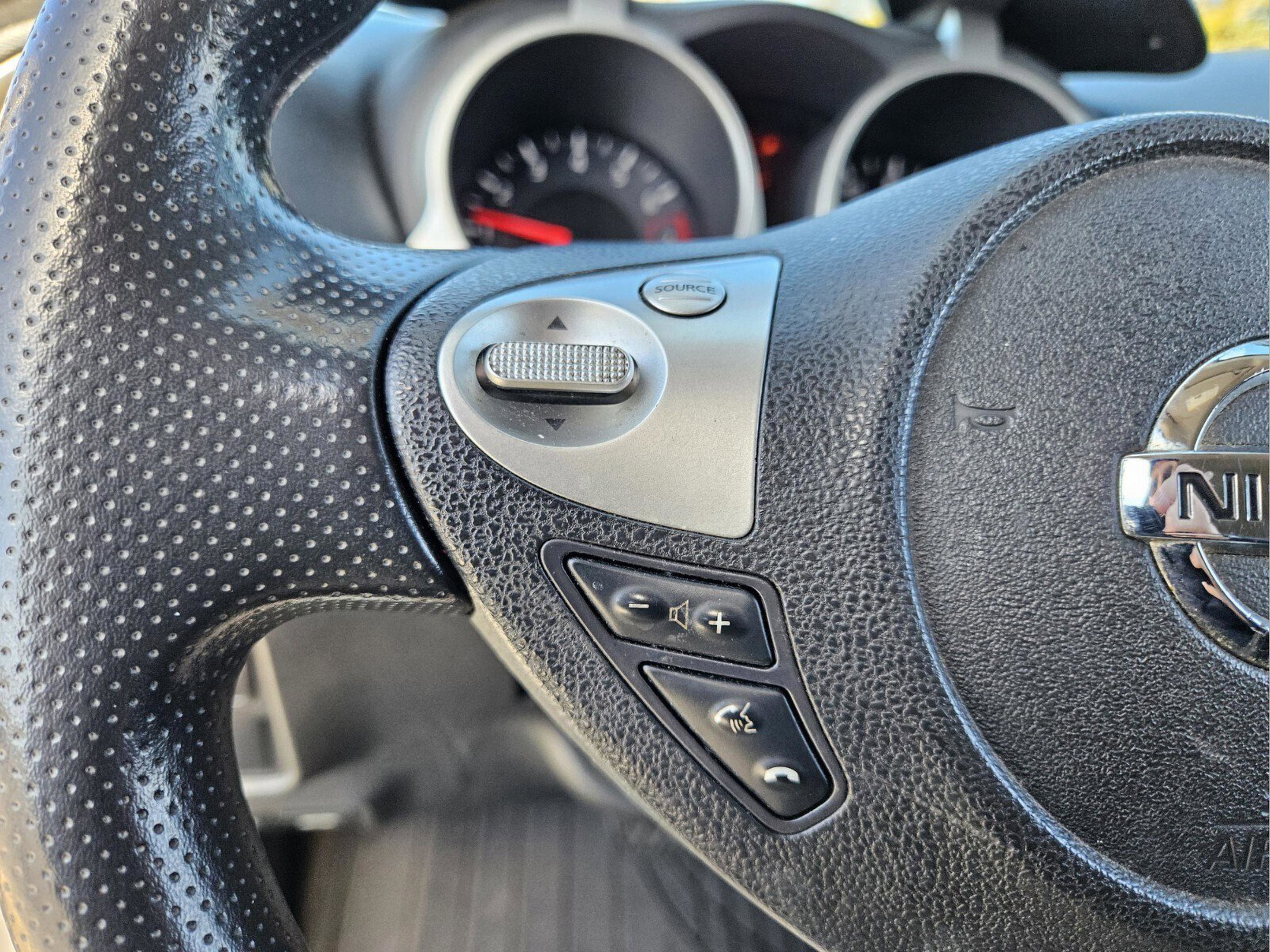 Used 2016 Nissan Juke S image 27