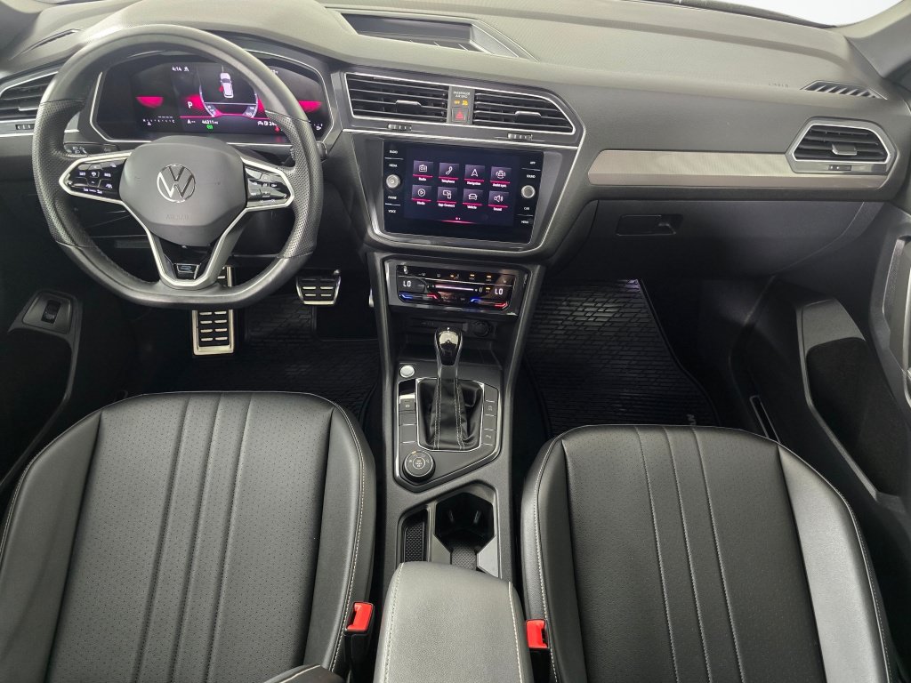 Used 2024 Volkswagen Tiguan SE R-Line AWD/4WD image 22