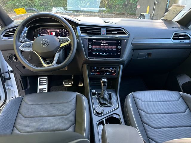 Used 2023 Volkswagen Tiguan SEL R-Line image 14