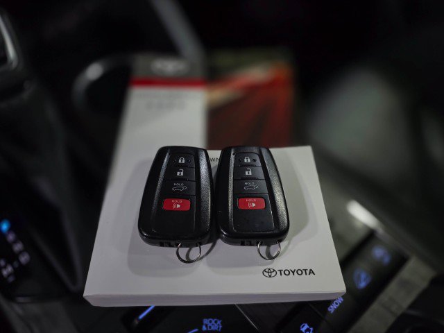 Used 2020 Toyota Highlander Limited image 43