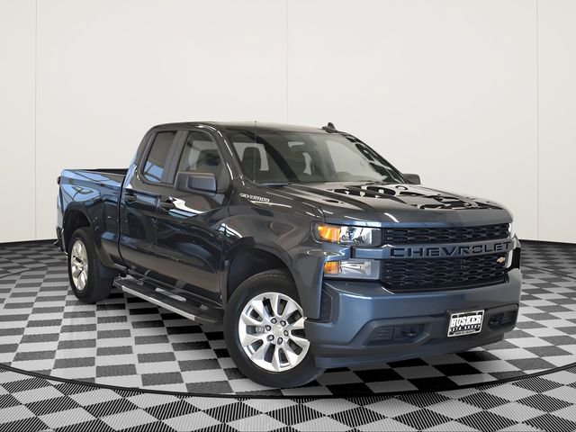Used 2020 Chevrolet Silverado 1500 Custom w/ Custom Value Package AWD/4WD image 1