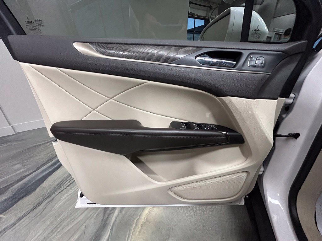 Used 2018 Lincoln MKC Reserve FWD image 52