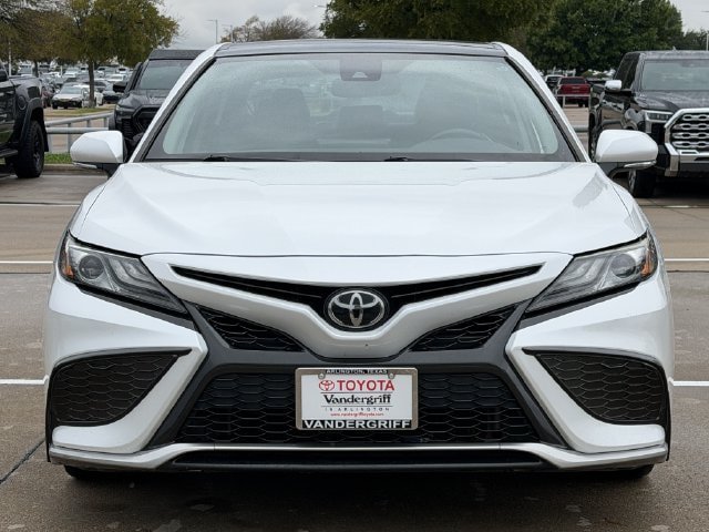 Used 2021 Toyota Camry XSE FWD image 8