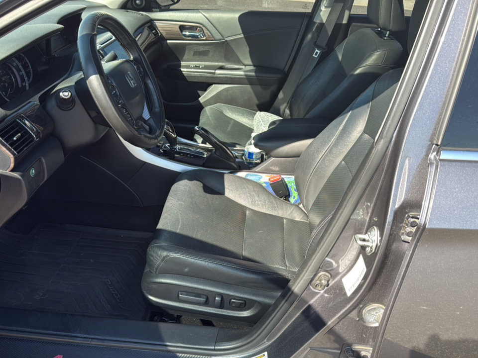 Certified 2017 Honda Accord EX-L image 16