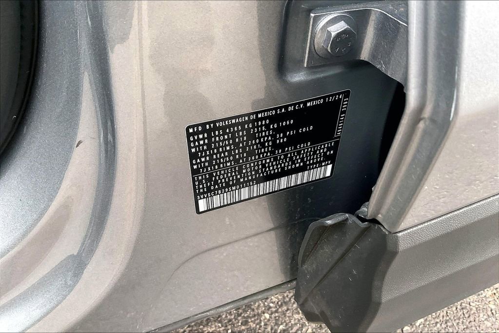 Used 2025 Volkswagen Taos SE image 22