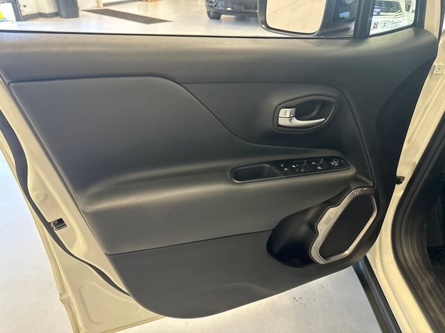 Used 2022 Jeep Renegade Limited AWD/4WD image 29