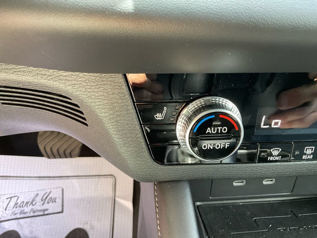 Used 2026 Mitsubishi Outlander LE AWD/4WD image 30