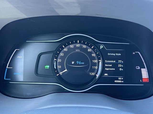 Used 2021 Hyundai Kona Limited image 31