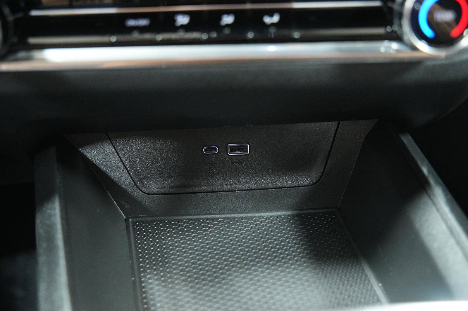 Used 2025 Chevrolet Equinox LT w/ Safety and Technology Package image 39