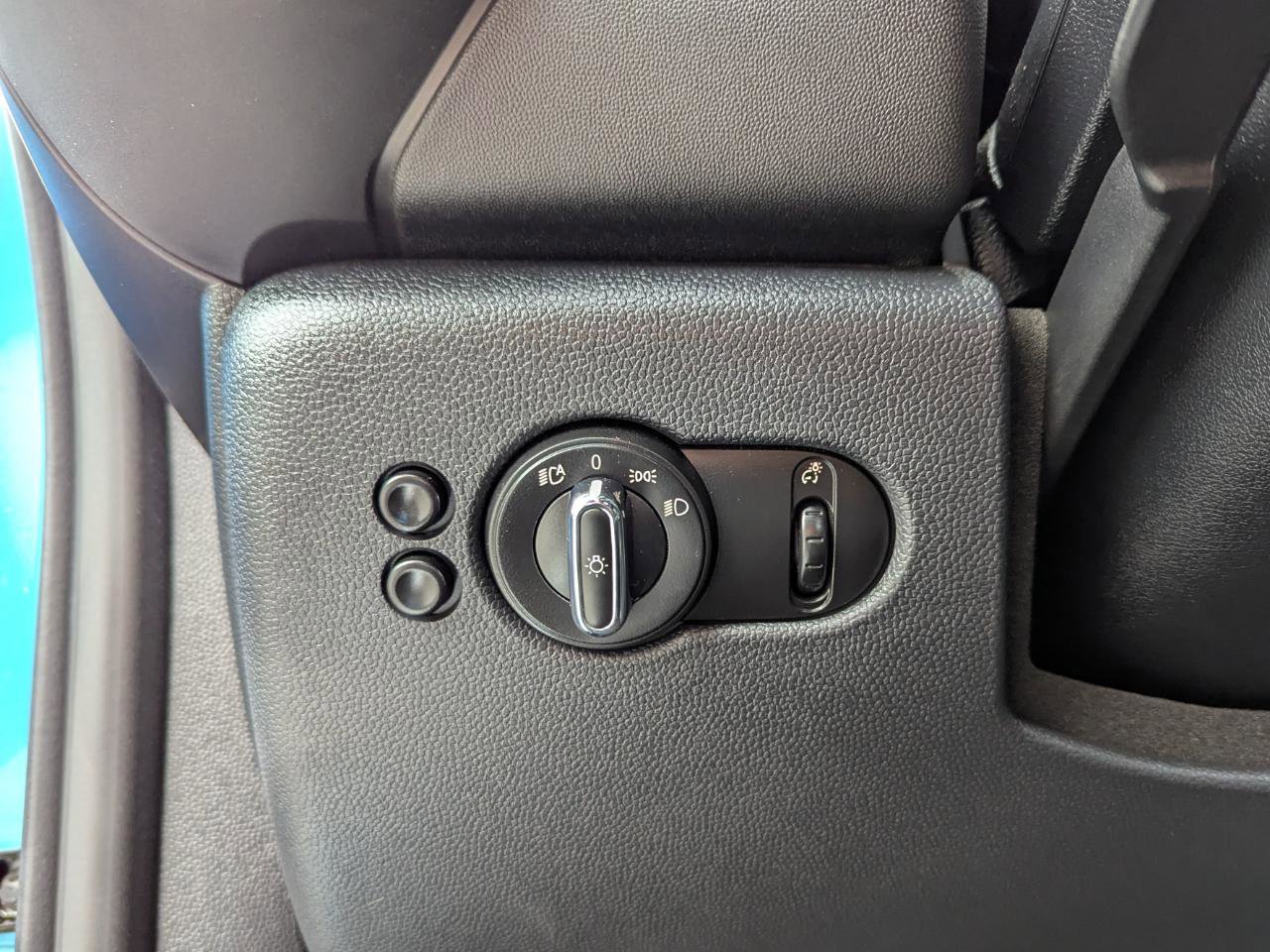Used 2018 MINI Cooper Convertible FWD image 14