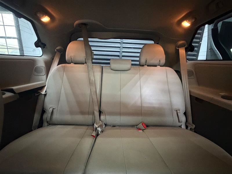 Used 2013 Toyota Sienna Limited w/ Premium Pkg AWD/4WD image 12