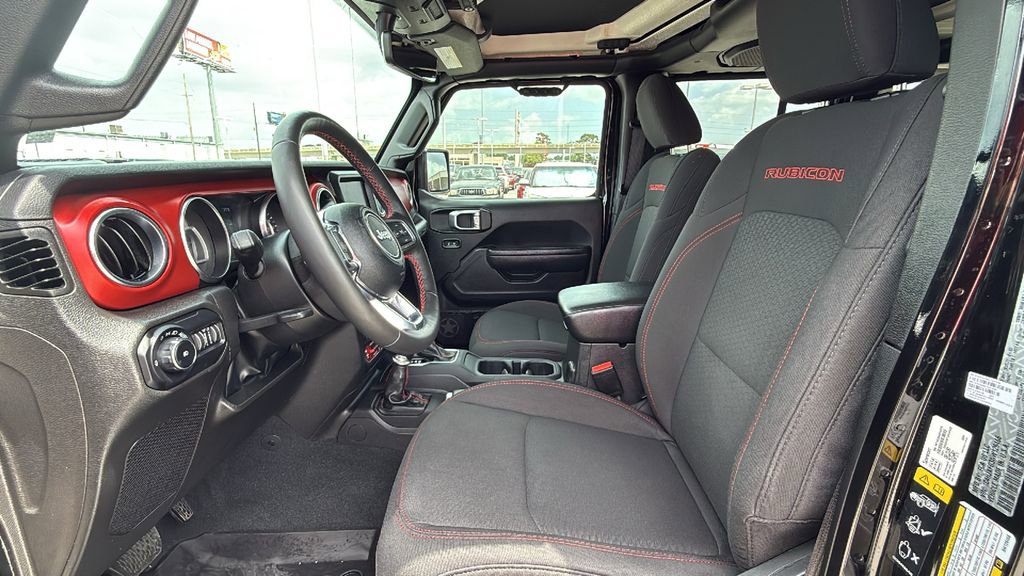 Used 2022 Jeep Wrangler Unlimited Rubicon w/ Cold Weather Group AWD/4WD image 10