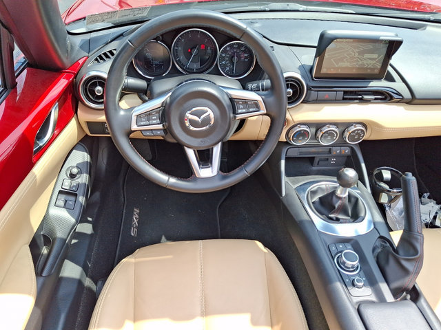 Used 2016 MAZDA MX-5 Miata Grand Touring RWD image 10