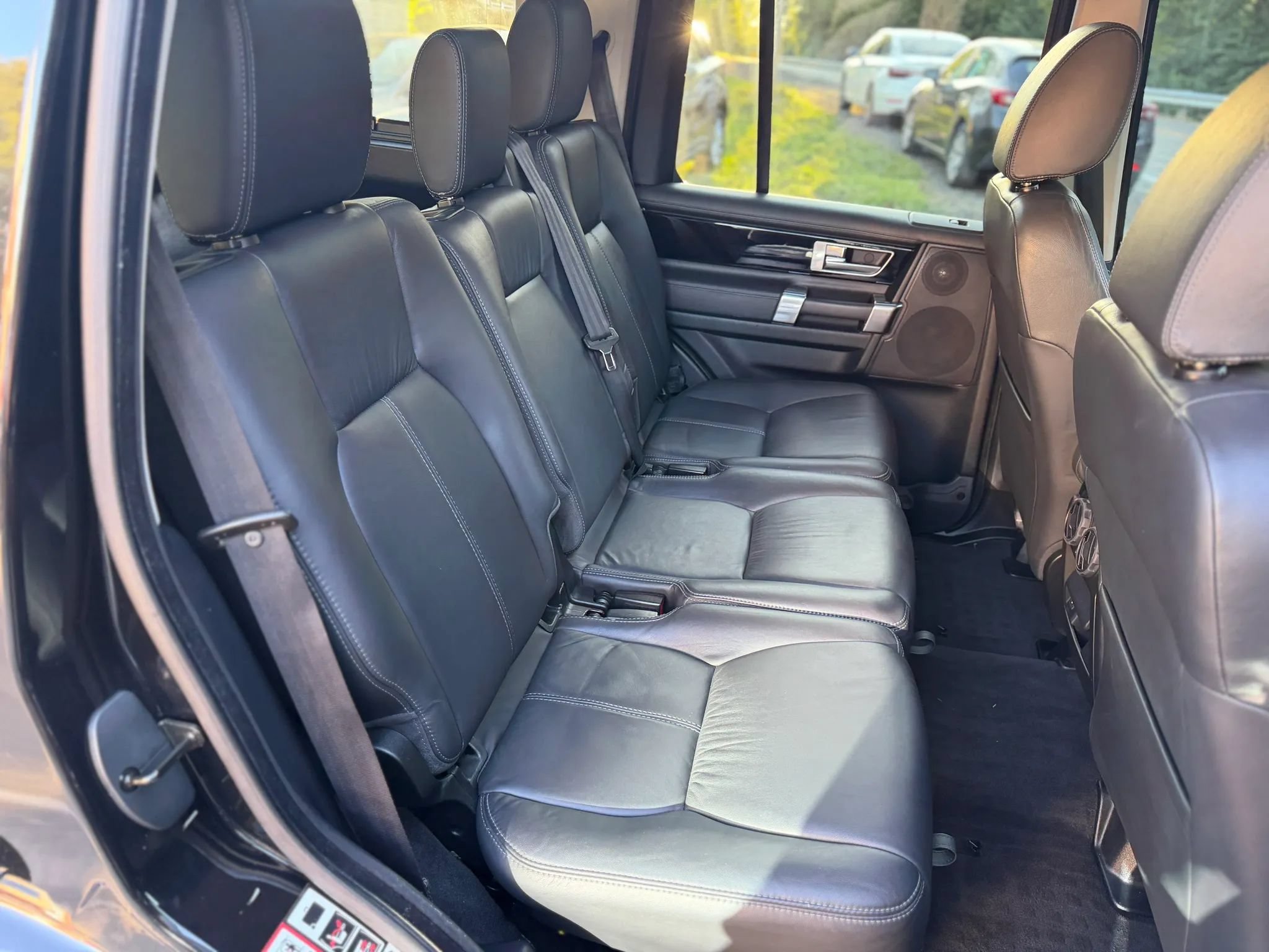 Used 2016 Land Rover LR4 HSE LUX AWD/4WD image 36
