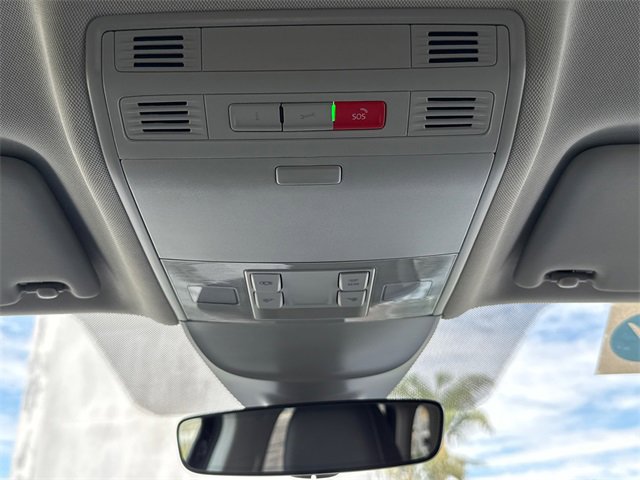 Used 2025 Volkswagen Taos SE image 24