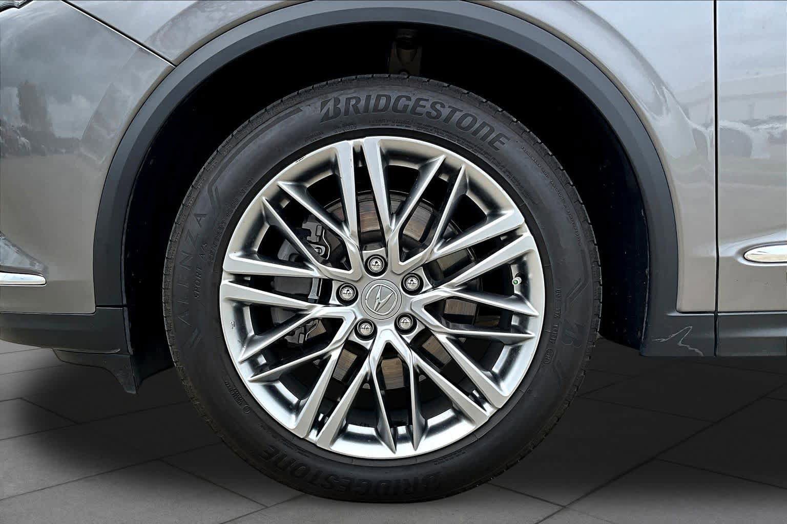 Used 2023 Acura MDX SH-AWD w/ Advance Package image 17
