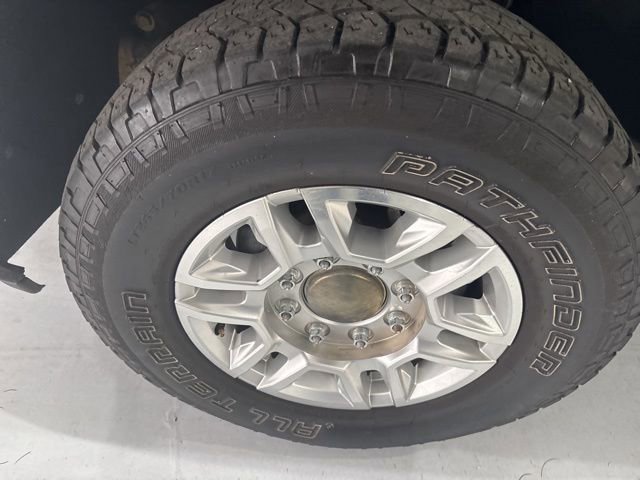 Used 2024 Chevrolet Silverado 2500 LT w/ Convenience Package image 40