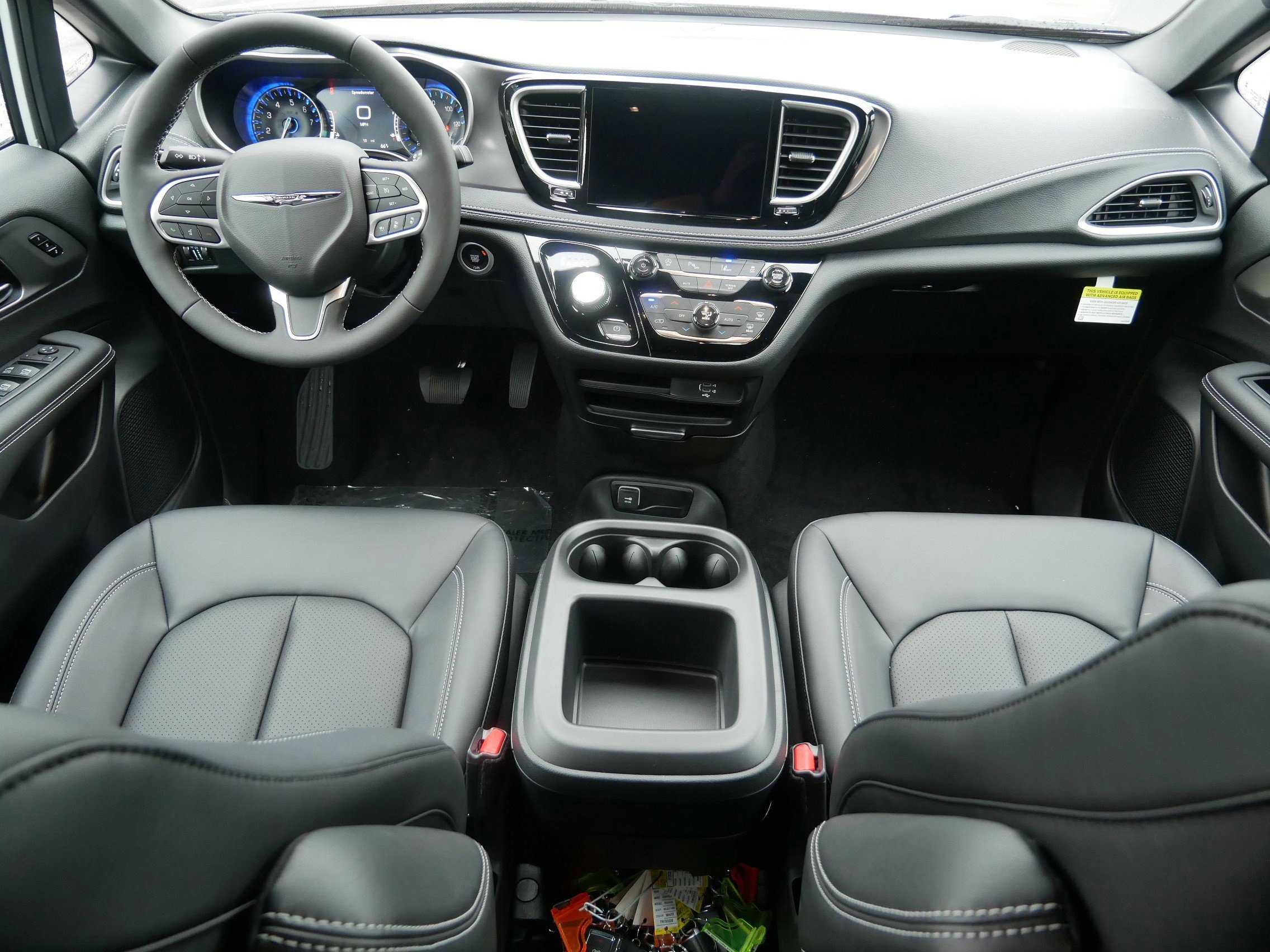 New 2026 Chrysler Pacifica Select image 12