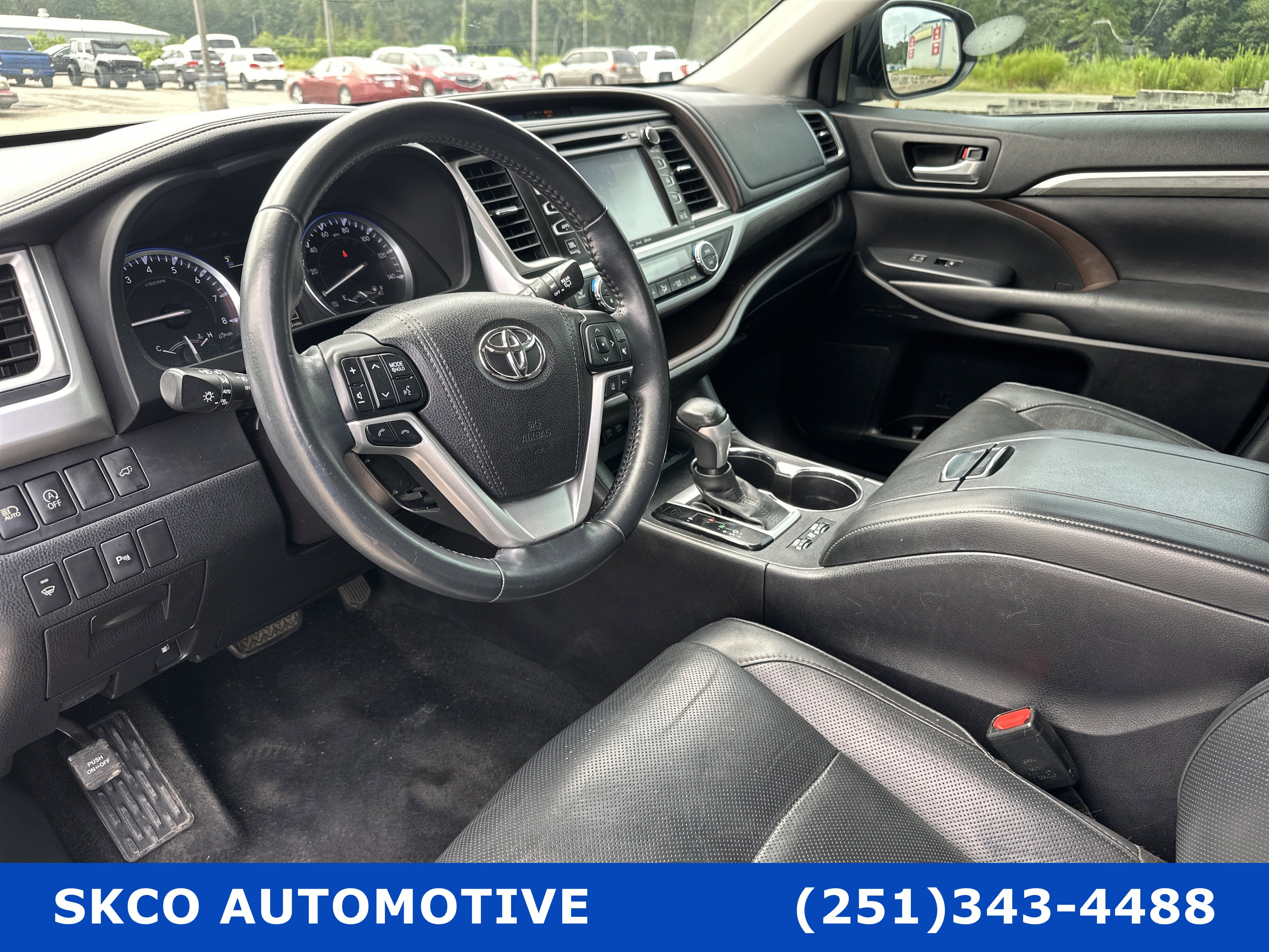 Used 2017 Toyota Highlander Limited image 19