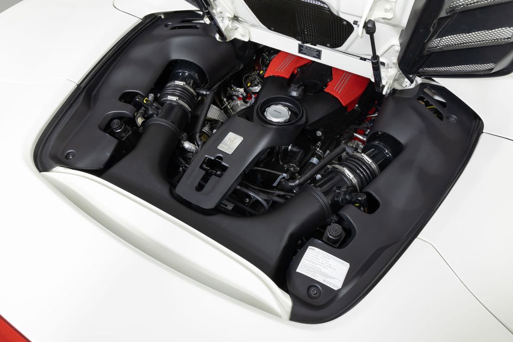 Used 2016 Ferrari 488 Spider RWD image 18