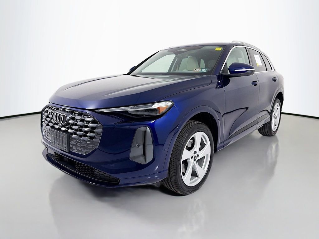 Used 2025 Audi Q5 Premium Plus w/ Premium Plus image 3