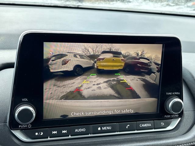 Certified 2025 Nissan Rogue SV image 14