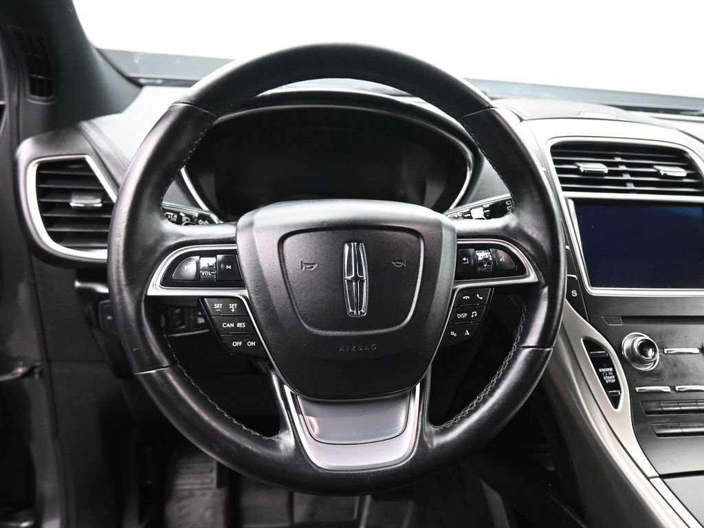 Used 2019 Lincoln Nautilus Select image 14