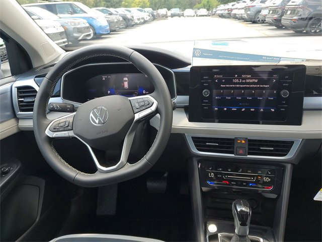 New 2025 Volkswagen Taos SE image 24