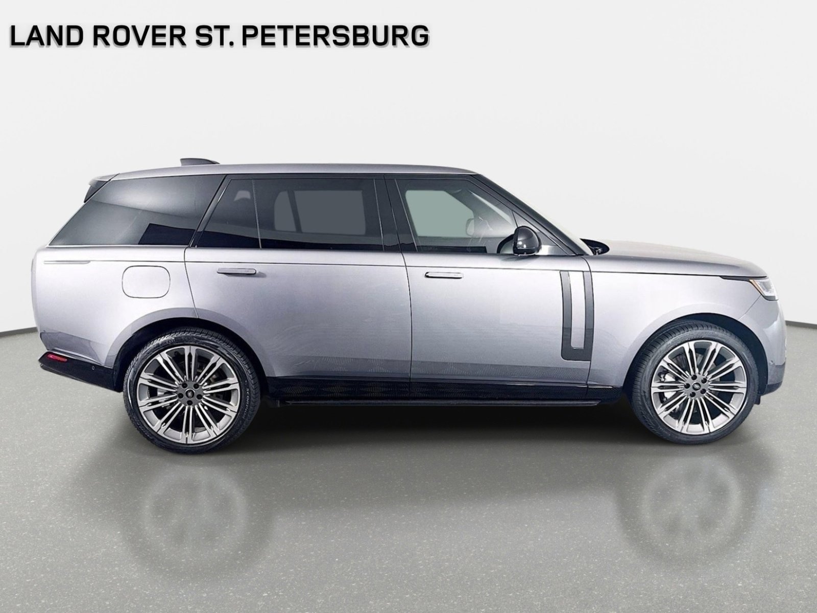 Certified 2025 Land Rover Range Rover Long Wheelbase SE AWD/4WD image 4