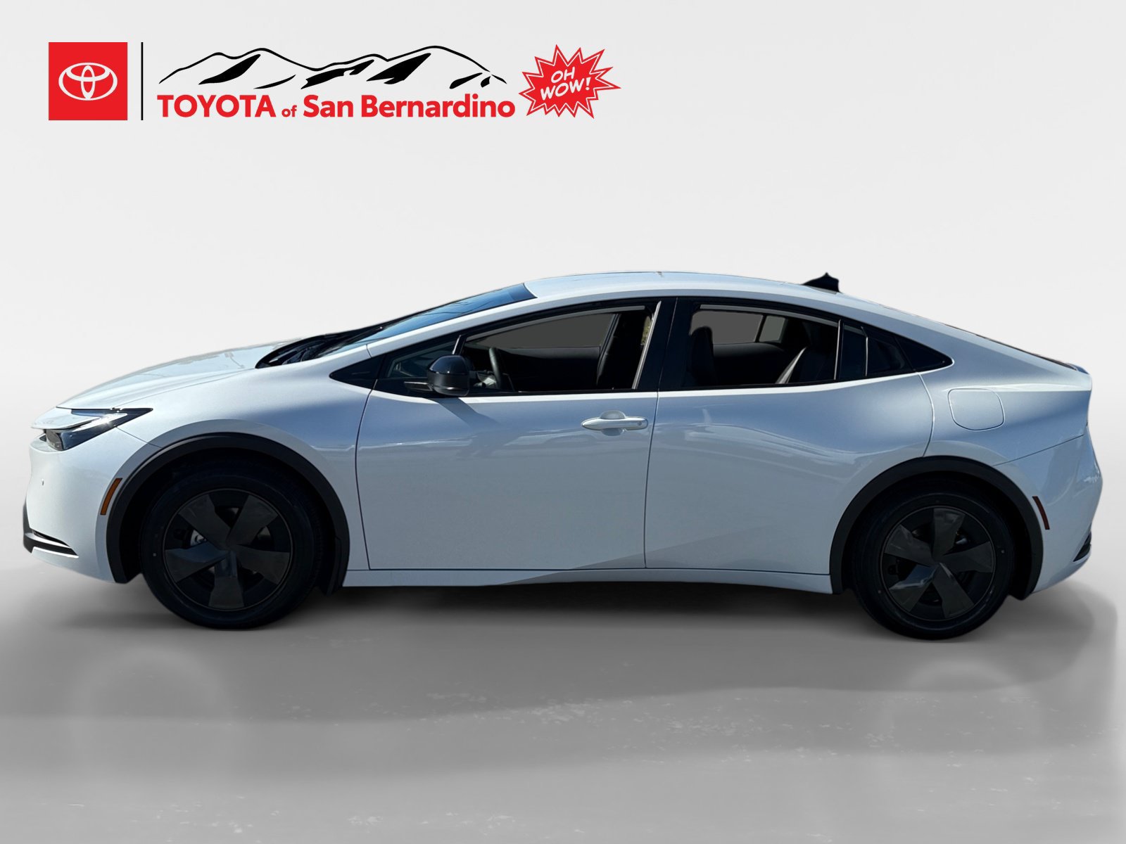 New 2027 Toyota Prius LE FWD image 2