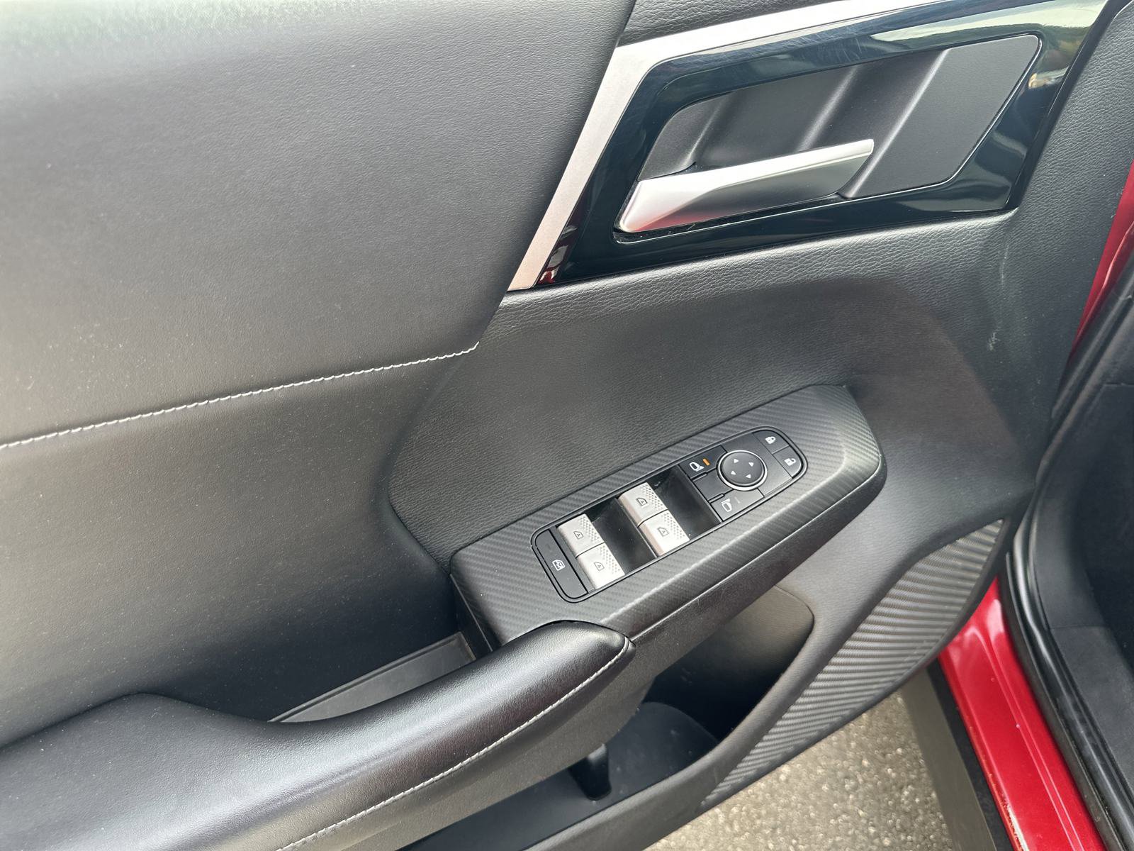 Used 2022 Mitsubishi Outlander SEL Black Edition image 9