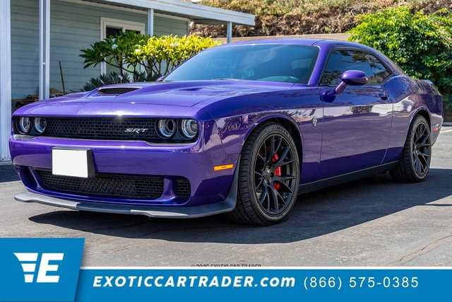 Used 2016 Dodge Challenger SRT Hellcat RWD image 1