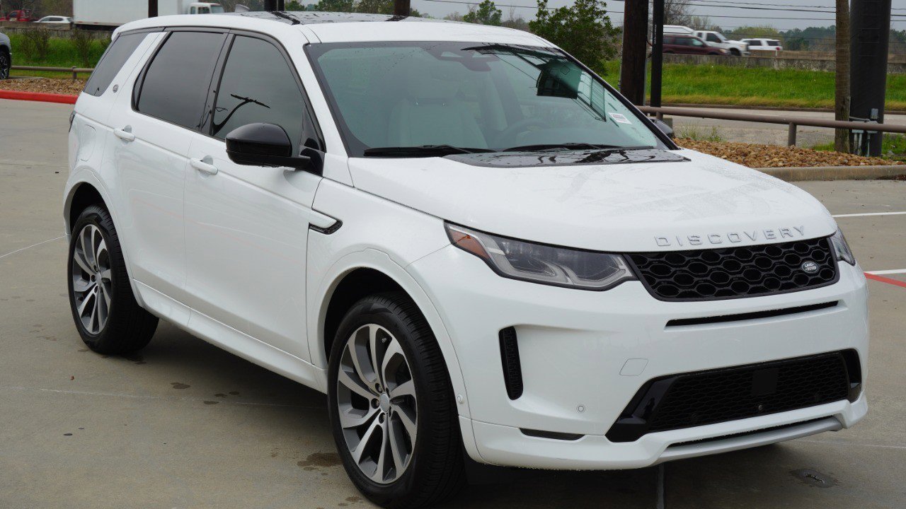 Used 2025 Land Rover Discovery Sport S image 3
