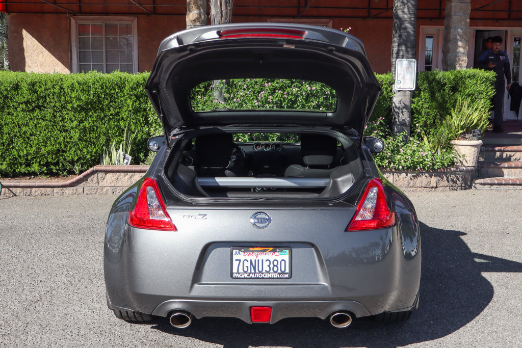 Used 2014 Nissan 370Z Coupe RWD image 8
