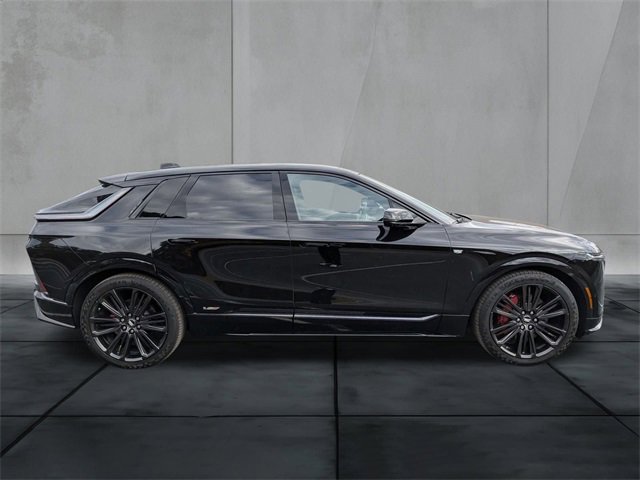 New 2026 Cadillac Lyriq V image 2