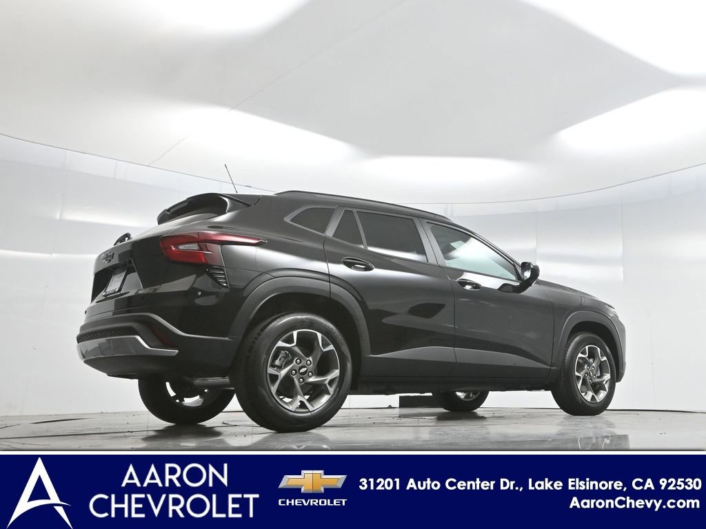 New 2026 Chevrolet Trax LT w/ Sunroof Package FWD image 64