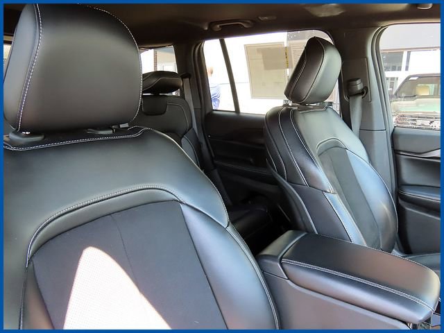 Certified 2023 Jeep Grand Cherokee Altitude AWD/4WD image 10
