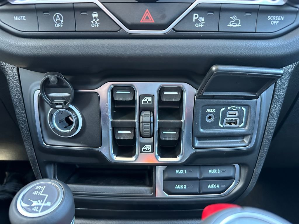 New 2025 Jeep Wrangler Unlimited Sahara AWD/4WD image 27