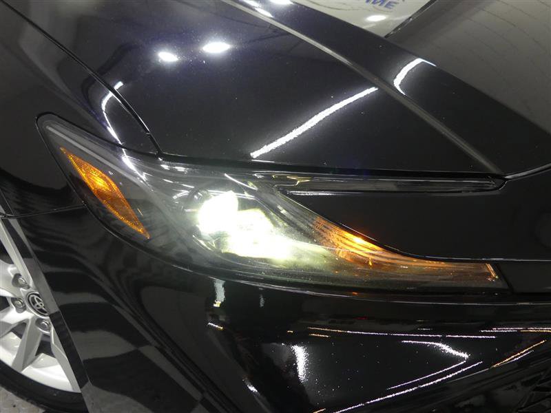 Used 2025 Toyota Camry LE image 15