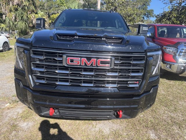 Used 2025 GMC Sierra 2500 AT4 w/ AT4 Premium Plus Package image 2