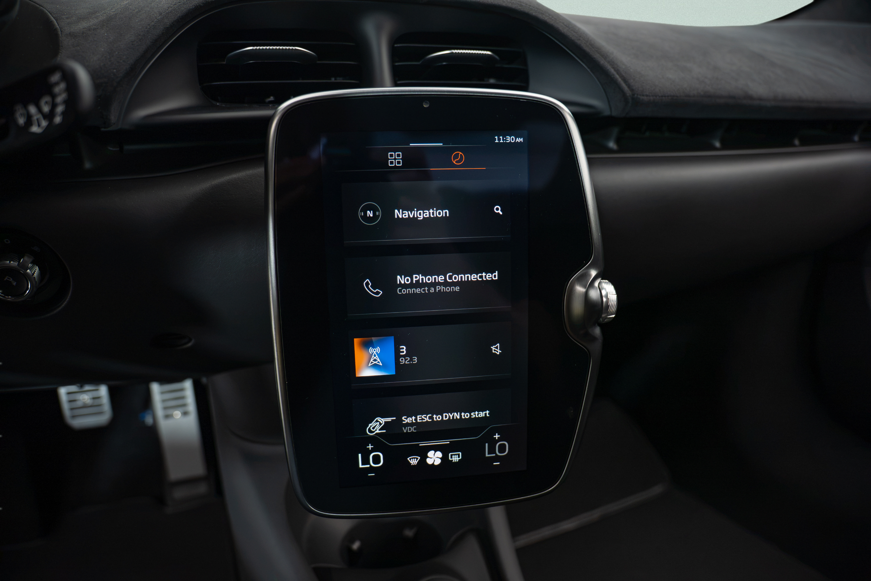Used 2023 McLaren Artura RWD image 13
