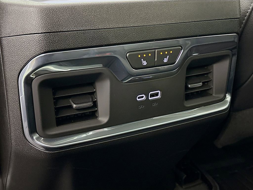 New 2025 GMC Sierra 3500 Denali w/ Denali Reserve Package image 26