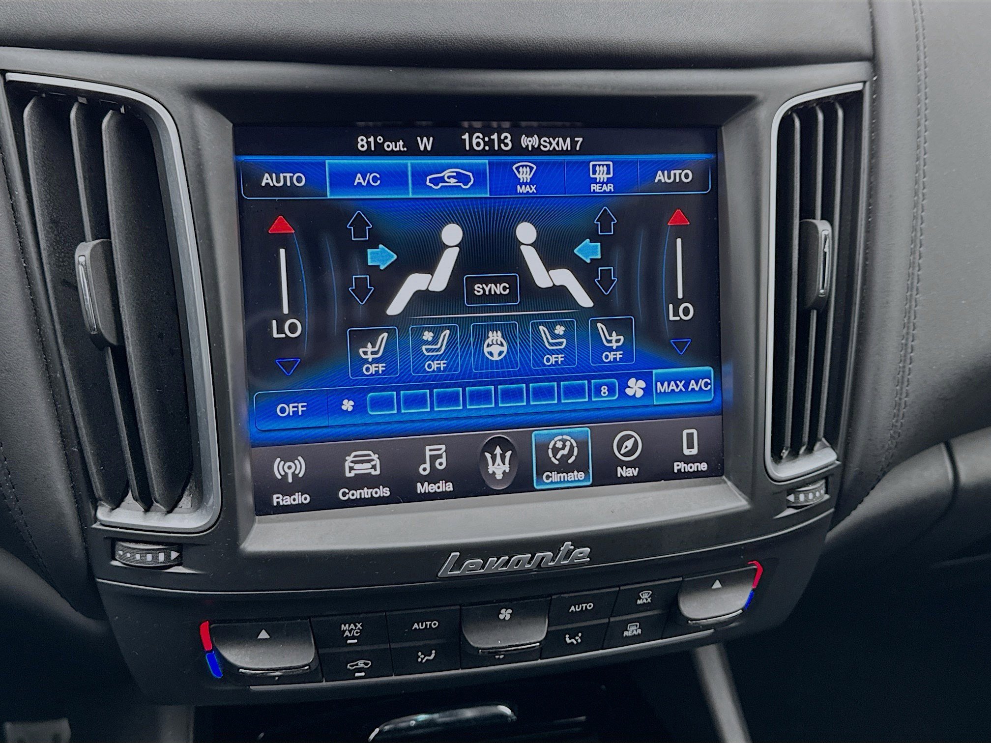 Used 2020 Maserati Levante GranSport AWD/4WD image 12