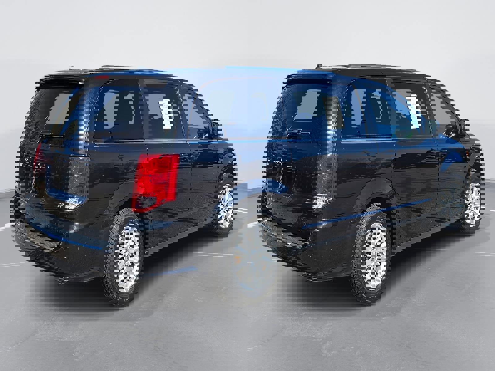 Used 2020 Dodge Grand Caravan SXT image 5