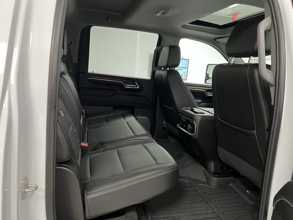 Used 2024 GMC Sierra 3500 Denali image 52