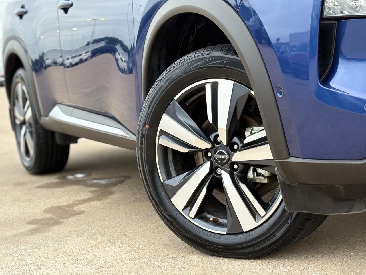 Certified 2023 Nissan Rogue SL w/ SL Premium Package FWD image 12
