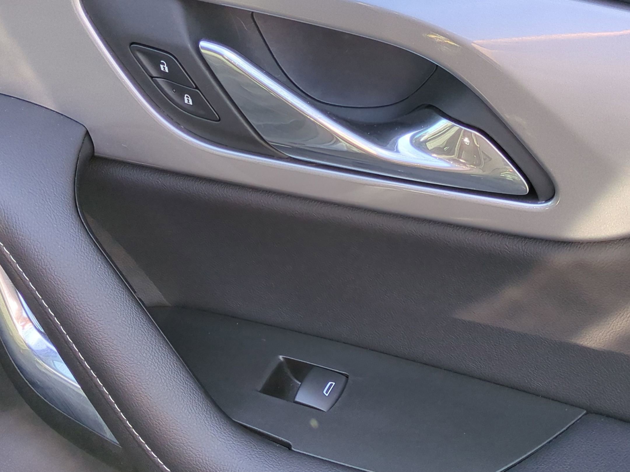 Certified 2024 Chevrolet Blazer LT w/ LPO, Floor Liner Package image 39